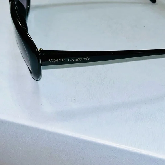 Vince Camuto Black Oversized Sunglasses - Picture 9 of 10
